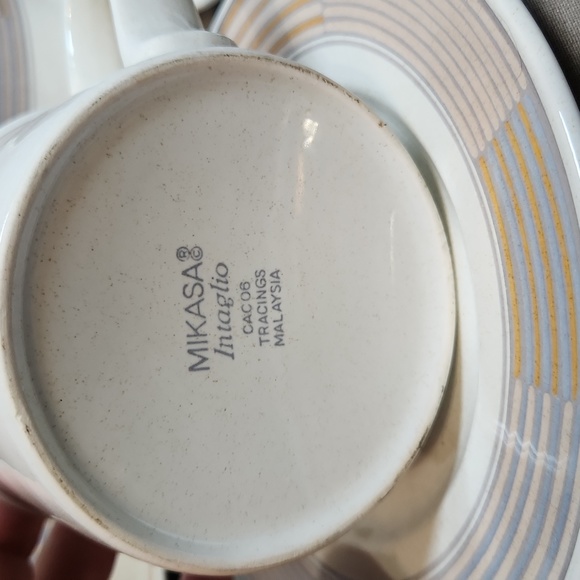 Mikasa Intaglio Tracing Cups & Saucers CAC06 - Picture 2 of 5